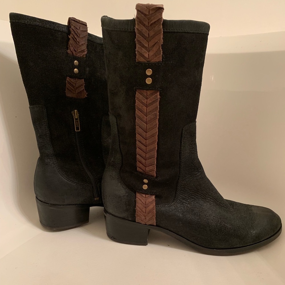 UGG Mid-calf black & Brown boots